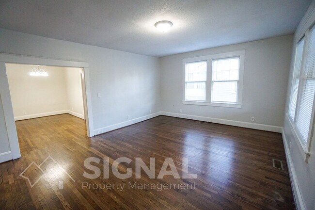 Building Photo - 7125 3rd Ave S