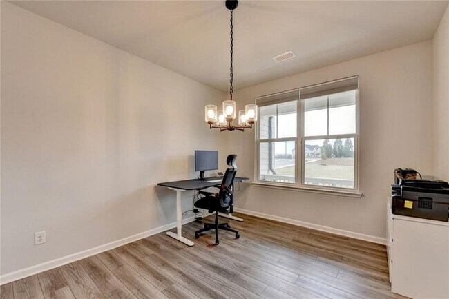 Building Photo - 4665 Shipley Ave