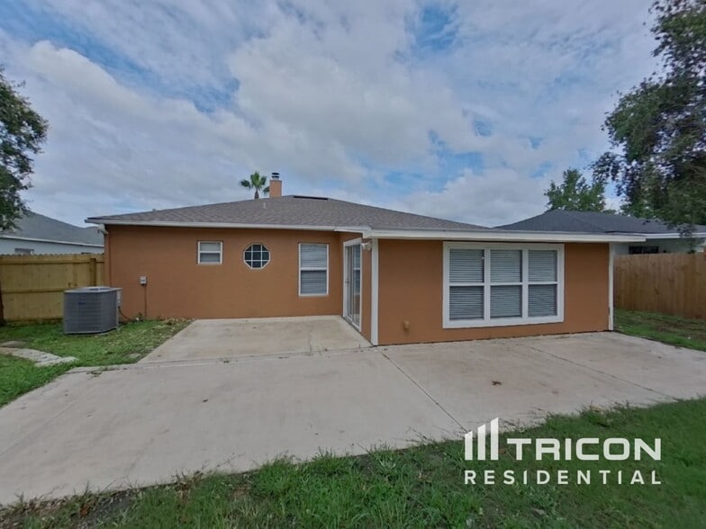 Building Photo - 1656 Dartmouth Dr