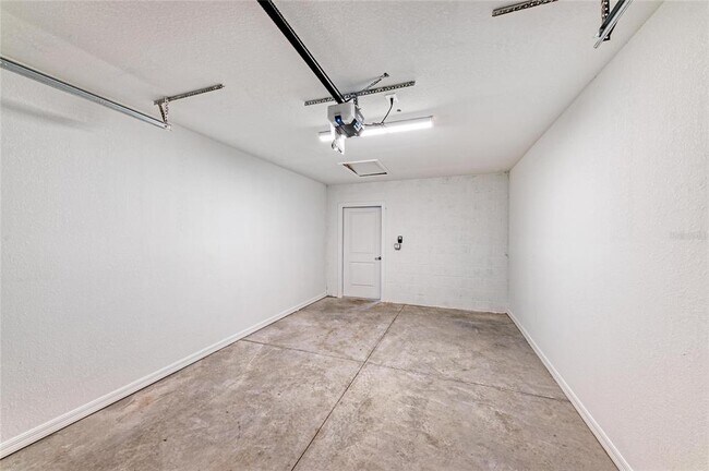Building Photo - 19015 Scallop Lp