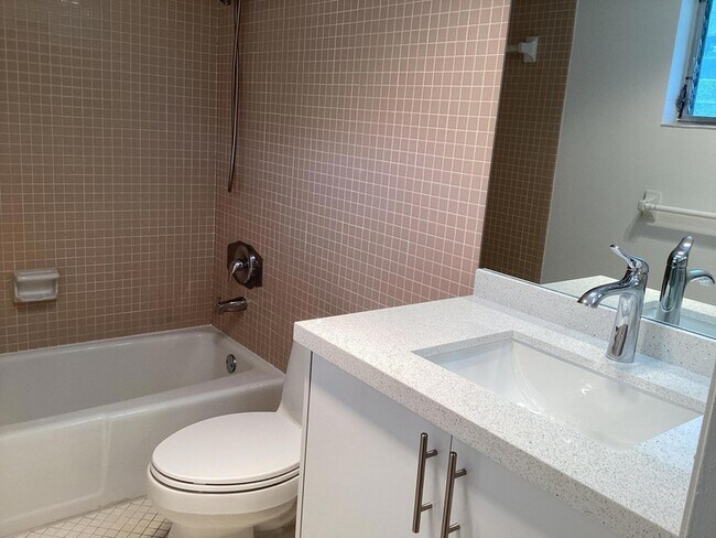 Building Photo - 222 N Federal Hwy