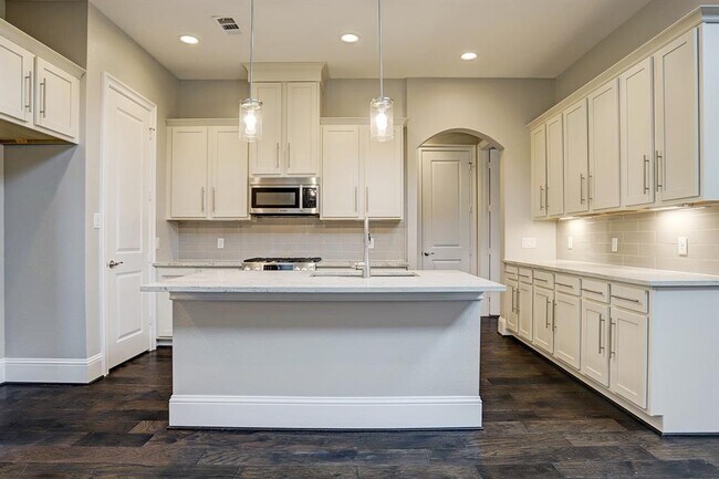 Building Photo - 4853 Benning Dr