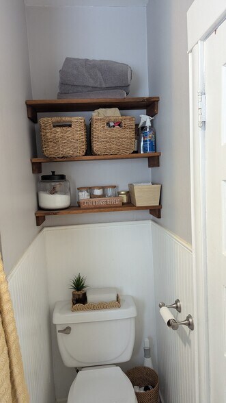 Building Photo - 1534 Jefferson St NE