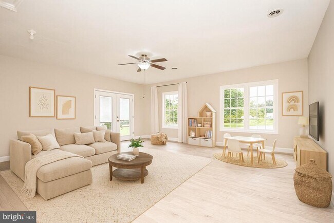 Building Photo - 25992 Old Valley Pike