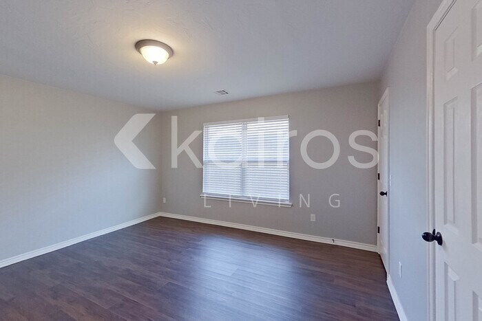 Building Photo - 11637 SW 10th St