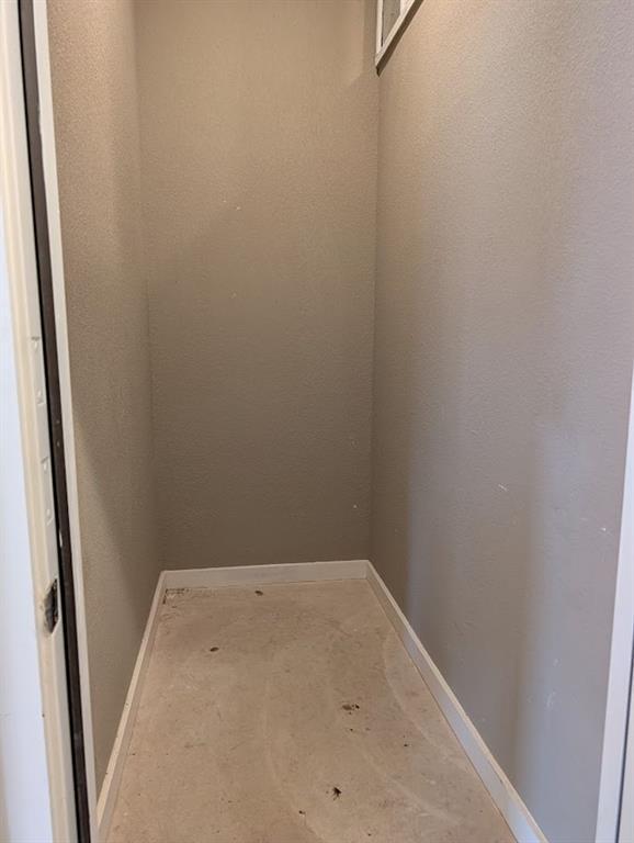 Building Photo - 810 S Rock St