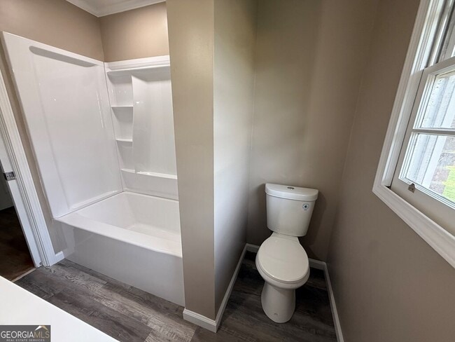 Building Photo - 412 Roberson St