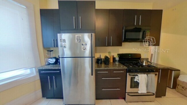Building Photo - 3147-3149 Washington St. Unit 2