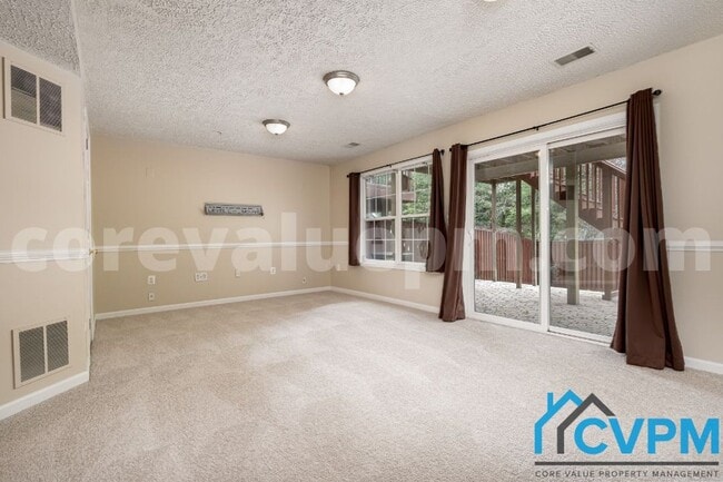 Building Photo - 2668 Streamview Dr