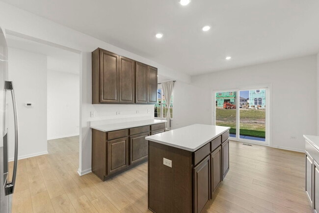 Building Photo - 7705 Nightshade Ln