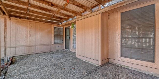 Building Photo - 9803 Knights Dr