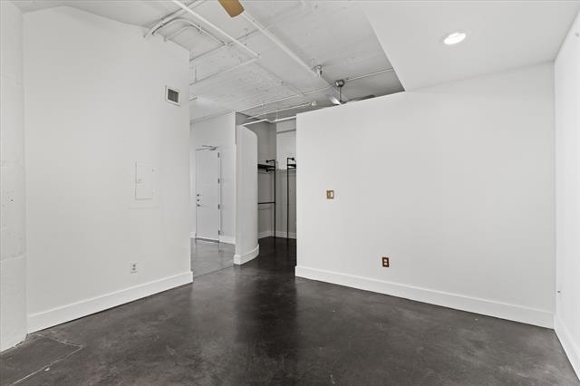 Building Photo - 1122 Jackson St