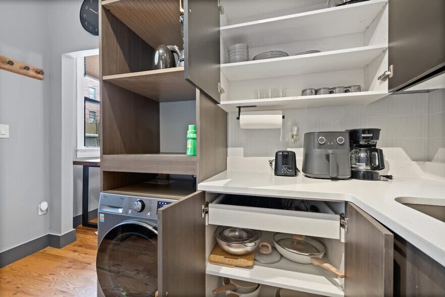 Building Photo - 340 Palisade Ave