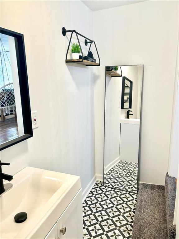 Building Photo - 5442 Scofield Rd