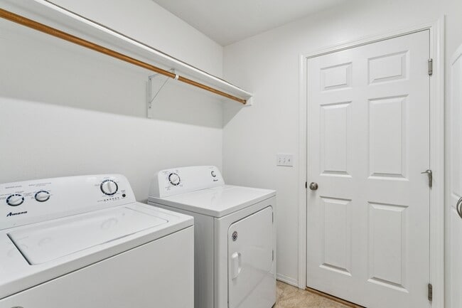 Building Photo - 11416 W Colorado River St