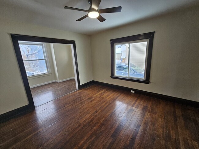 Building Photo - 3386 E 134th St