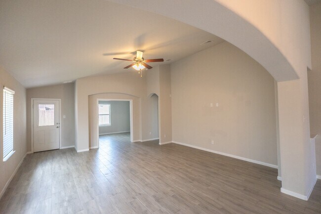 Building Photo - 388 Kendall Crest Dr