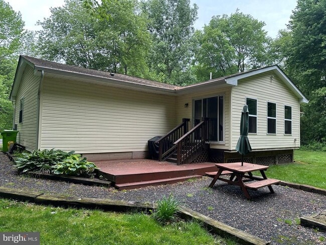 Building Photo - 421 Sawmill Ln