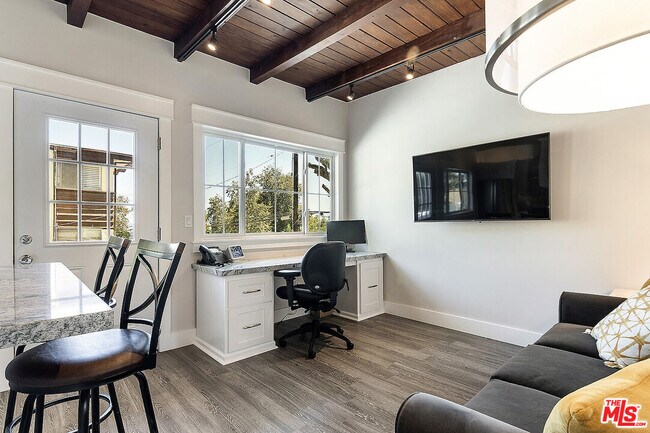 Building Photo - 3908 Las Flores Canyon Rd