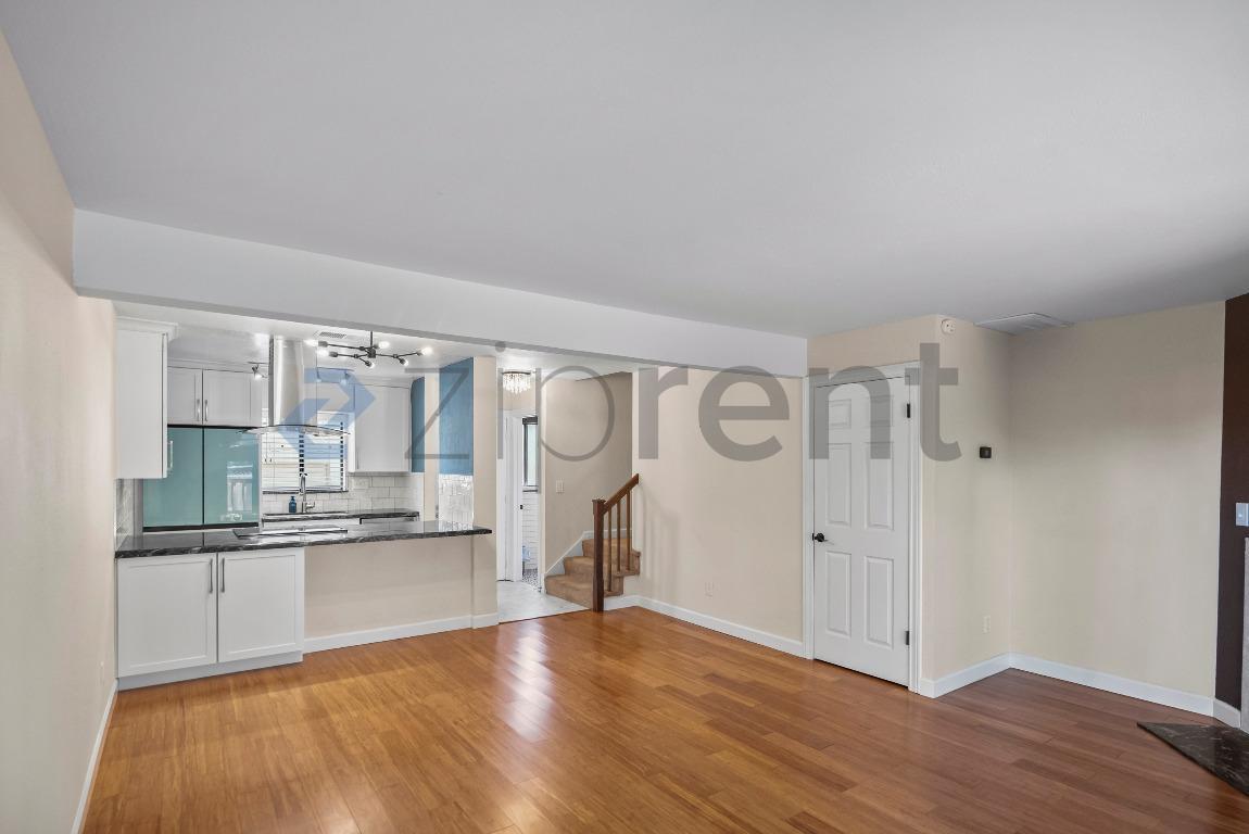 Building Photo - 1697 Pso Laguna Seco