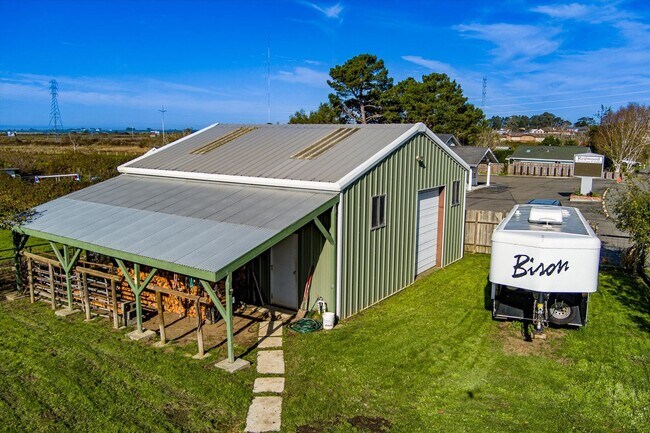 Building Photo - Custom Home on Property just outside of Eureka!