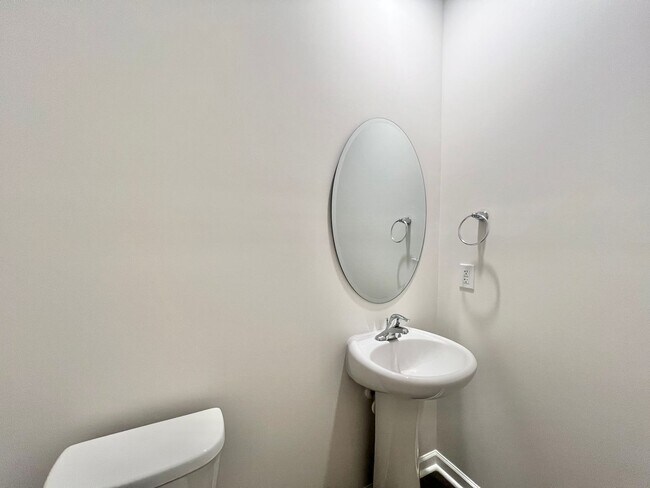 Building Photo - **OFFERING WAIVED APPLICATION FEES & $200 ...
