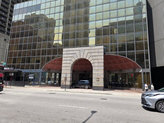 Building Photo - 10 E Ontario St