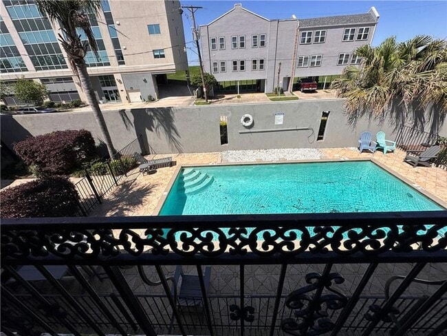 Building Photo - 3008 5th St