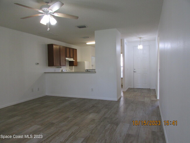 Building Photo - 4192 Collinwood Dr