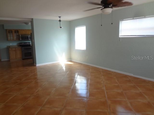 Building Photo - 1219 S Daytona Ave