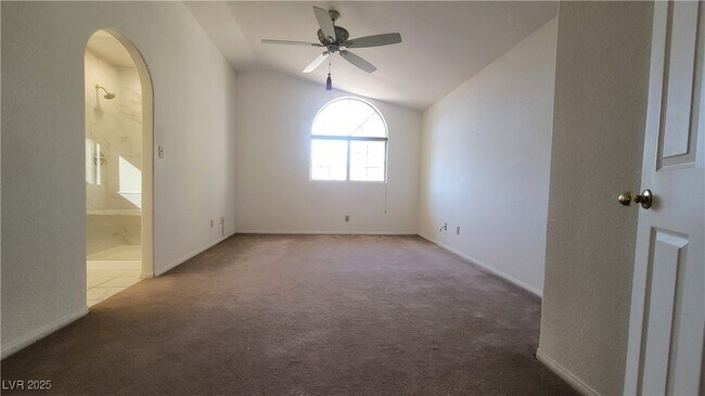 Building Photo - 2632 Ironside Dr