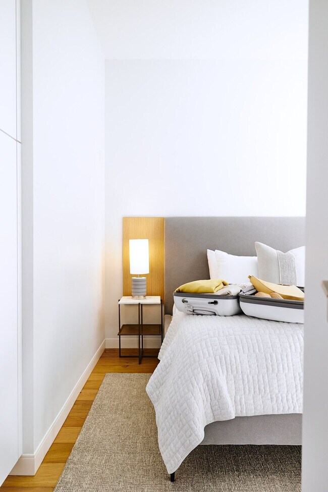 Building Photo - 121 Middle St