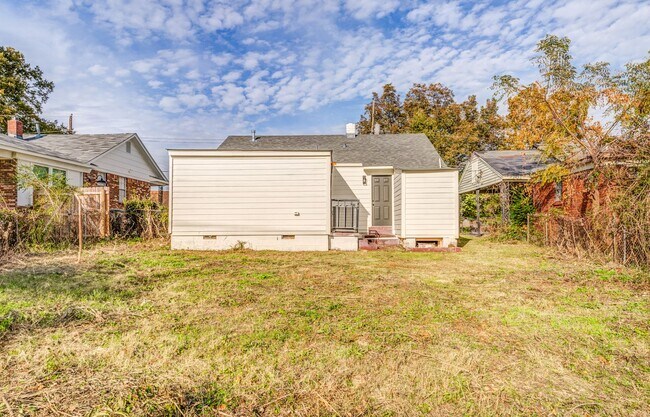 Building Photo - 1865 Ferber Ave