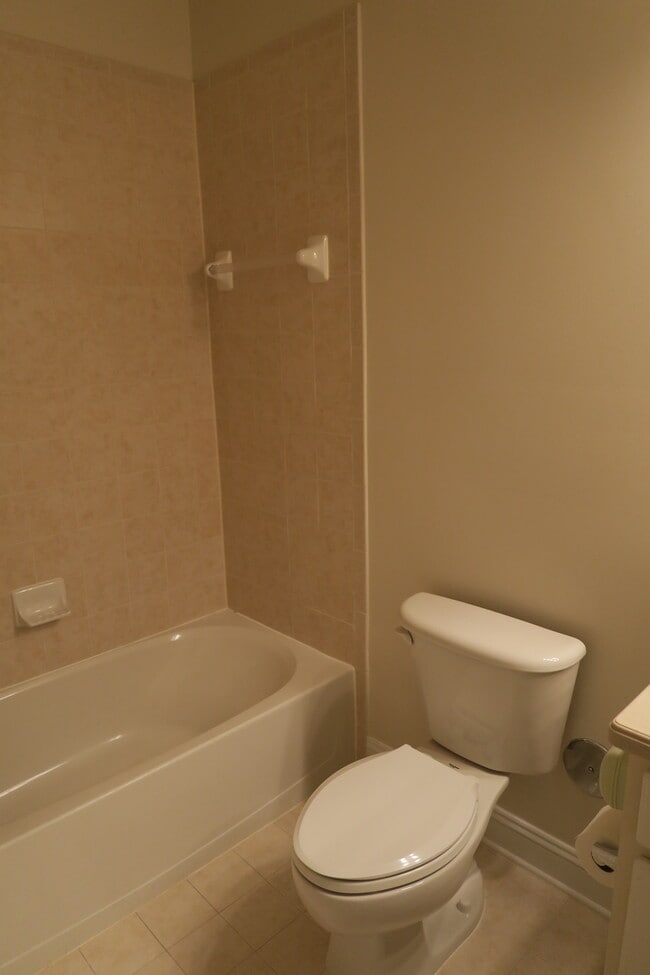 Building Photo - 315 King Farm Blvd