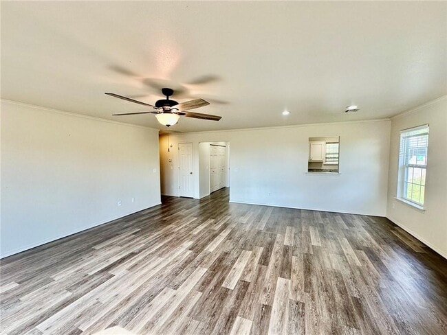 Building Photo - 14902 Dutchmans Dr
