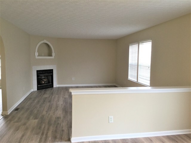 Building Photo - 5156 Sand Ct