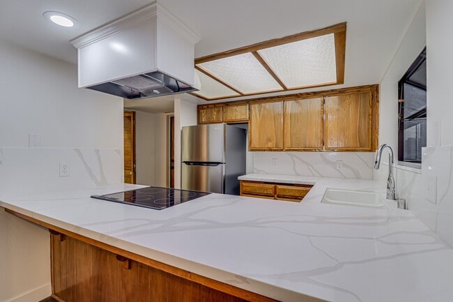 Building Photo - 7330 Stockdale Hwy