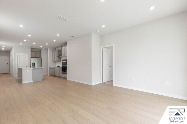 Building Photo - 221 Montgomery Ct