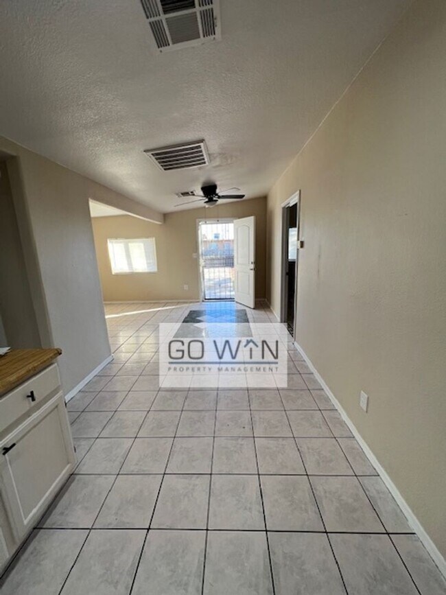 Building Photo - 3546 W Roosevelt St