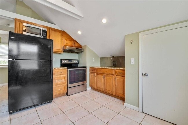 Building Photo - 25 A Gardners Ln