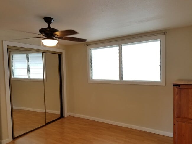Building Photo - 2 Bed 1 Bath in Beautiful Kailua