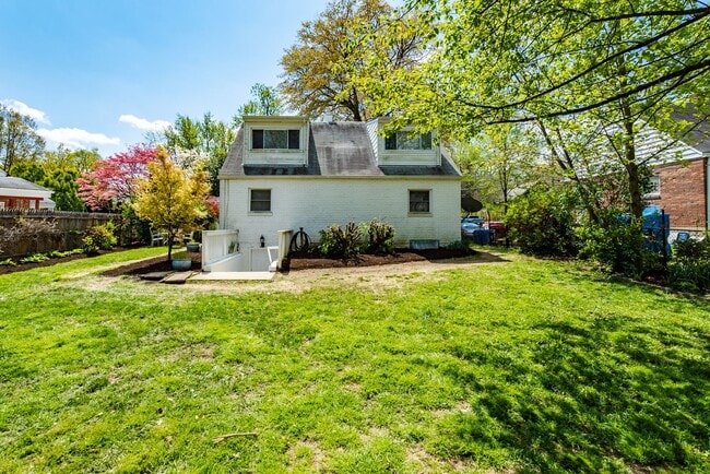 Building Photo - Lovely and Updated 4 Bedroom 2 Bath Cape C...