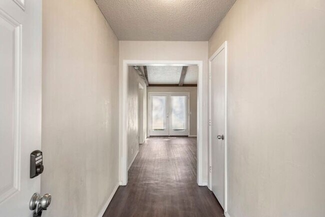 Building Photo - 2823 S 138th E Ave