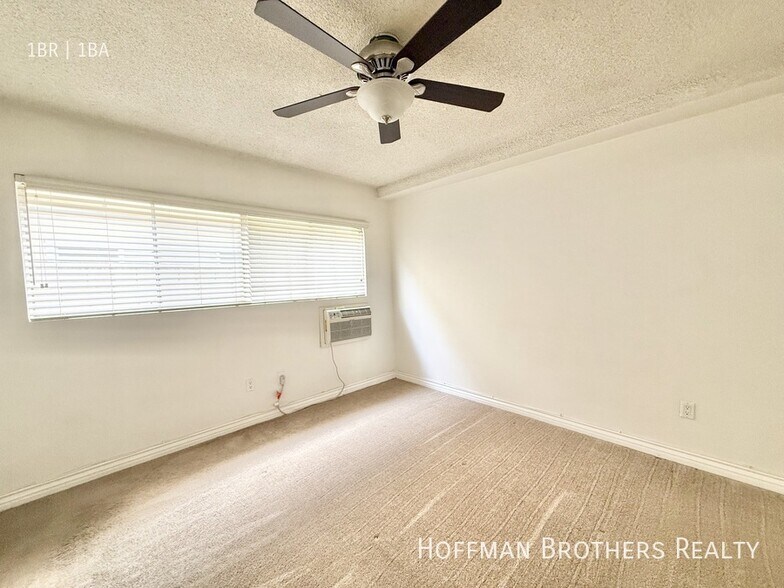 Building Photo - 4860 Van Noord Ave