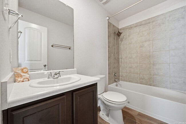 Building Photo - 6418 Dynamic Sound