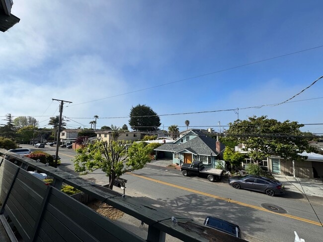 Building Photo - 3 bedroom home in Seacliff- Close to Seacl...