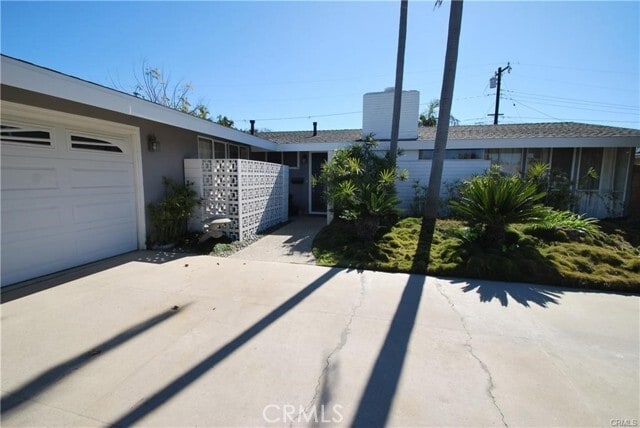 Building Photo - 3292 Kenilworth Dr