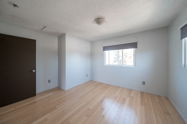 Building Photo - 1343 Edgemont St