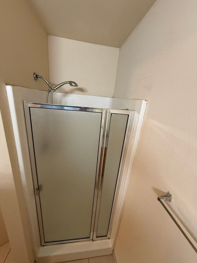 Building Photo - 3 Bed 2 bath in Southwest Bakersfield