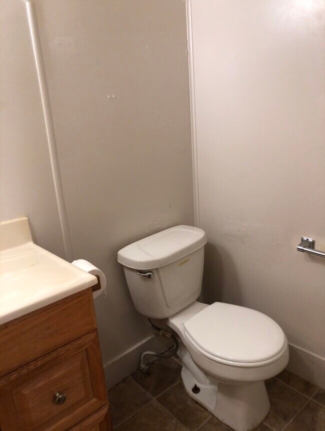 Building Photo - 1115 NW 9th St